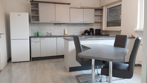 West Apartamento | Monteurwohnung große Luise