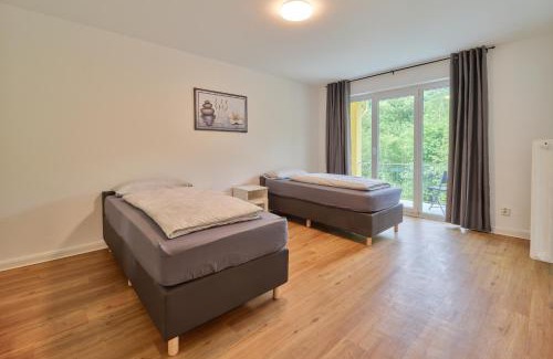 Ehrang-Quint Apartamento | Monteurwohnungen in Trier - Parkplatz - Einzelbetten - Waschmaschine und Trockner