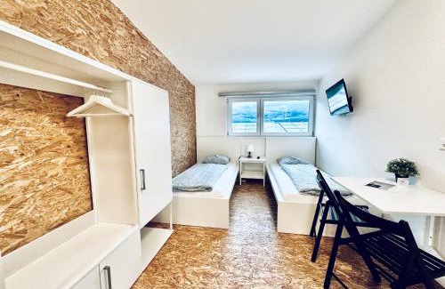 Deitingen Apartamento | Monteurzimmer - Worker's accommodation - ZIMMERzuVERMIETEN in Deitingen Industriestrasse