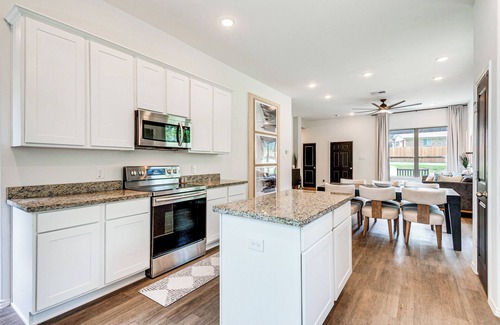 Montgomery Casa | Montgomery Home w/ Pond Access, Fire Pit & More!