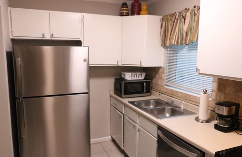 Oak Hill Casa | Monthly +Charming 2-bedroom/1-bath house on Westside Jax/OP
