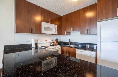 Waikiki Condominio | Monthly- Chateau Waikiki 3513 2 Bedroom Ocean/ Diamond Head