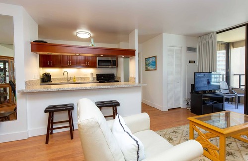 Waikiki Condominio | Monthly Discovery Bay 1713 Ocean/City Views 1 Bd 1Ba