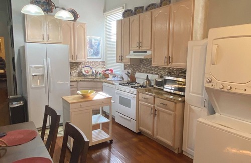 New Orleans Casa | Oferta de verano de $ 99: caminar o andar en bicicleta en City Park y disfrutar de MidCity Fun, Food & More