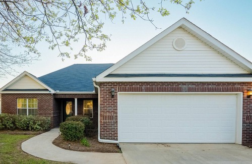 Byron Casa | Monthly Rental Available | Cozy 3BR | Sleeps up to 9