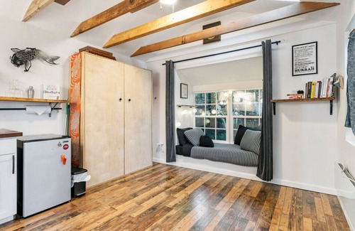 Woodstock Cabaña | The Artist's Garden - Tiny Studio Cottage