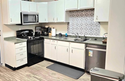 Oak Hill Casa | Monthly Stay+ Cozy 2br/1bath West Jax/Orange Park