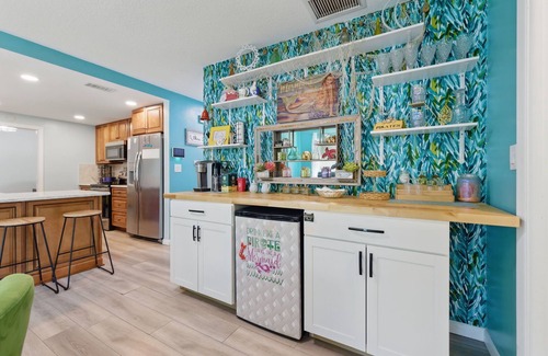 Jungle Terrace Casa | Monthly Stay Pool King Beds Fast Wi-Fi Near Beach