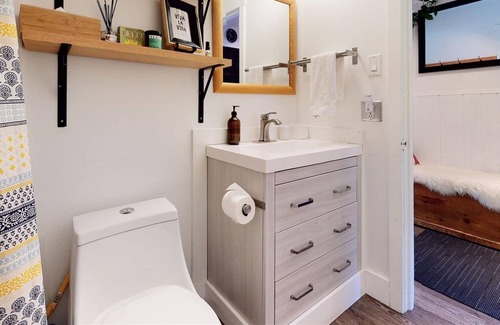Alpine Meadows Cabina | Monthly Winter Whistler Cabin - Available for Christmas