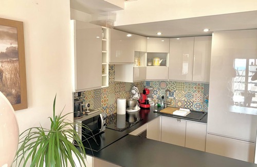 Montmartre Apartamento | Montmartre Flat With Eiffel Tower View