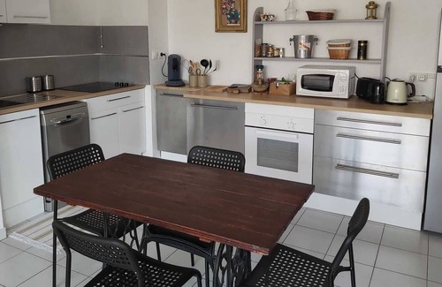 Saint-Martin Apartamento | Montpellier Gare St-roch : 2 Chambres, Lumineux à Proximité de Tout