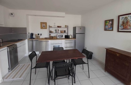 Saint-Martin Apartamento | Montpellier Gare St-roch : 2 Chambres, Lumineux à Proximité de Tout