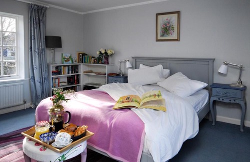 Henley-on-Thames Casa | Montpellier House, Centrally Located, Large Garden