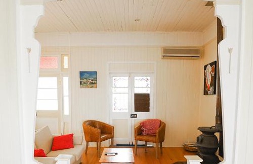 Forest Springs Casa | Montrose Farm Stay - Charming 2 bedroom cottage