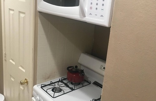 Neartown Condominio | Acogedor apartamento de 2 dormitorios en el distrito de Montrose Hist