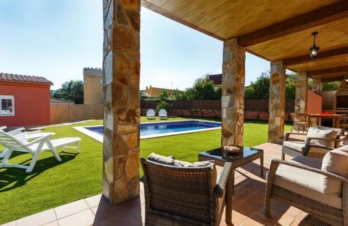 Can Carbonell Casa | Montverde by Interhome