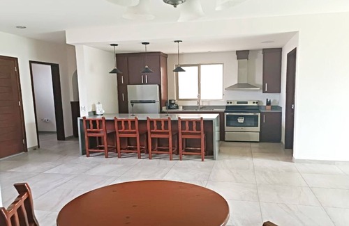 Durango Casa | Moon House F4: Spacious 3-Bdr House in Downtown