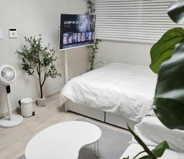 Haengun-dong Apartamento | Moon House In Seoul #Quiet #Airport transport nearby#1 min to line2 nakseongdae subway
