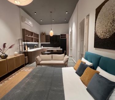 Cospicua Cama Y Desayuno | Moon Malta Boutique Stay with Rooftop Pool & Sea Views of Valletta, Grand Harbour & Three Cities