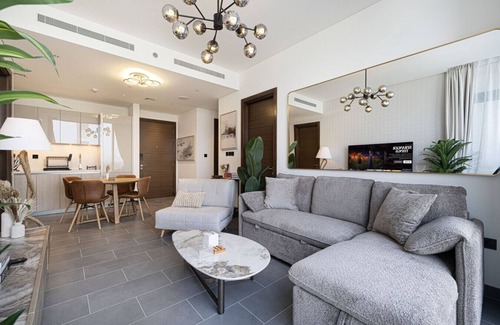 Nad Al Sheba Apartamento | Moon Stays | Opulent 2BR Stay | Sobha Hartland