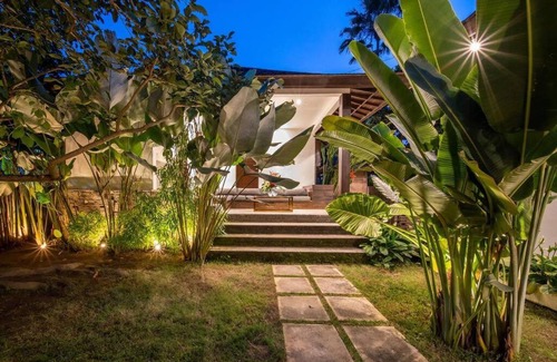 Mas Villa | Moon Villa