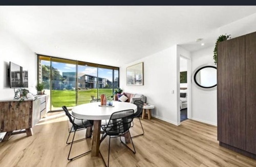 Fingal Apartamento | Moonah Links Apartment 45 Lovely 1 bedroom holiday home with heated pool