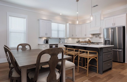 Ocean Springs Casa | Moondance on Magnolia - the perfect location in Ocean Springs. Walk to downtown!
