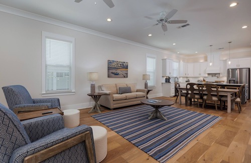 Ocean Springs Casa | Moondance on Magnolia - the perfect location in Ocean Springs. Walk to downtown!