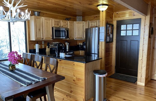 Chalet Village Chalet De Esquí | MoonDancer Chalet - Surreal views of Mt. LeConte /Downtown Gatlinburg 2BR/2BA
