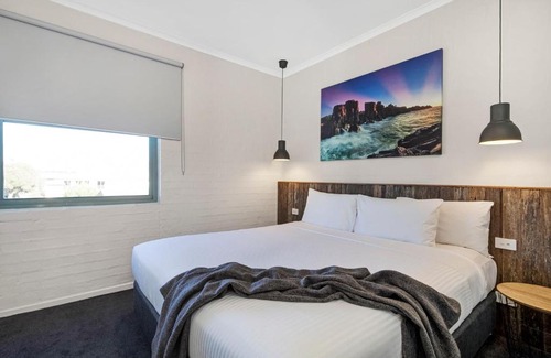 Rye Hotel | Moonlight Bay Apartments