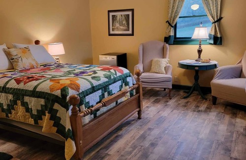 Burks Fork Cama Y Desayuno | Moonlight Manor Bed and Breakfast