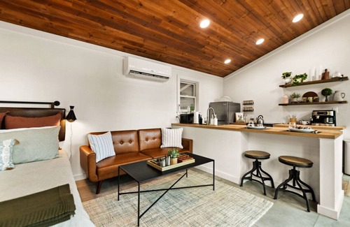 Stanton Apartamento | Hot Tub + Fire Pit | Dog Friendly Fun | Big Porch
