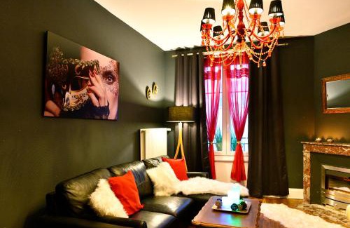 Poincare - Foch - Anatole France - Croix de Bourgogne Apartamento | MoonLOVE, SPA/Sauna et Jacuzzi privés, charme et détente.