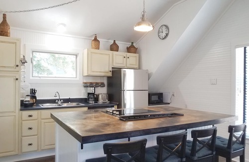Ocracoke Apartamento | Ático de Moonraker: alojamiento de estudio en el mercado de Spencer