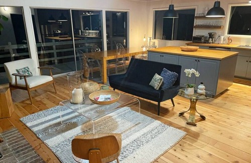 Inverness Casa | Moonrise | Charming Retreat w/ Privacy & Lake View