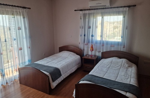 Nicosia Casa | Moonrise Haven
