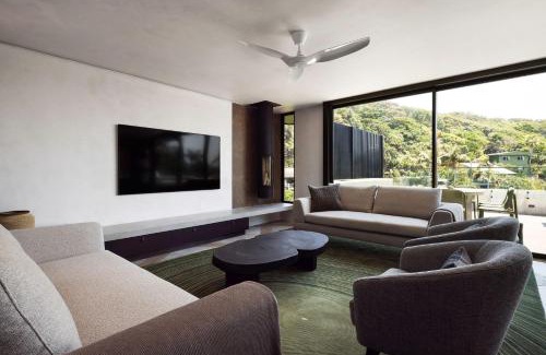 Byron Bay Casa | Moonrise & Starfall - twin Wategos luxury retreats