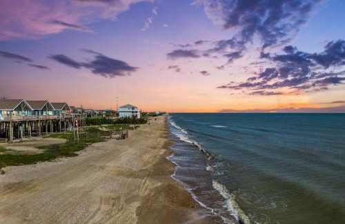 Port Bolivar Casa | MoonStone 3BR Beachfront w Hot Tub Amazing Beach Views and Large Deck