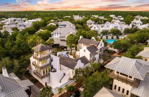 Rosemary Beach Casa | Moonstruck Cottage and Carriage House