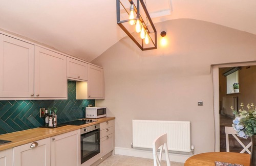 Hoylandswaine Cabaña | MOOR HOUSE FARM COTTAGE, romantic, with open fire in Stocksbridge