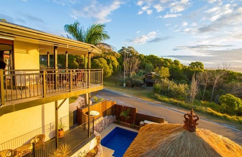 Seventeen Seventy Casa | Moorings 1770 - Luxury 4 bedroom Beach House, sleeps 10. Amazing views, Balinese Pool & Cabana area.