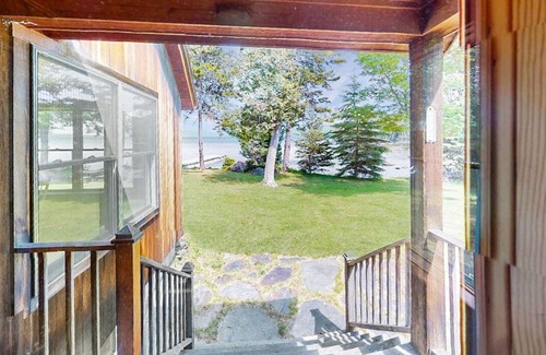 Greenville Junction Casa | Moose Bay Lookout (Waterfront on Moosehead Lake!)