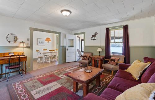 Holderness Casa | Moose Manor- Squam Waterfront