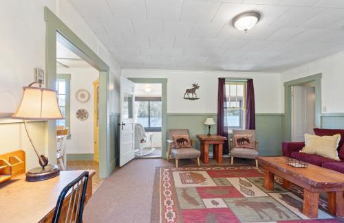 Holderness Casa | Moose Manor- Squam Waterfront
