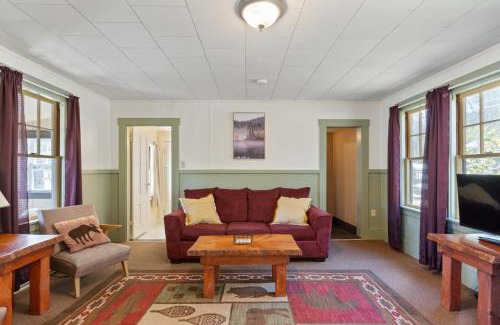 Holderness Casa | Moose Manor- Squam Waterfront