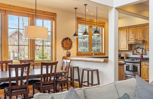 Big Sky Condominio | Moosehead Lodge | Big Sky Town Center
