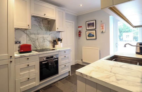 Talsarnau Casa | MOR EDRIN, pet friendly, character holiday cottage in Harlech