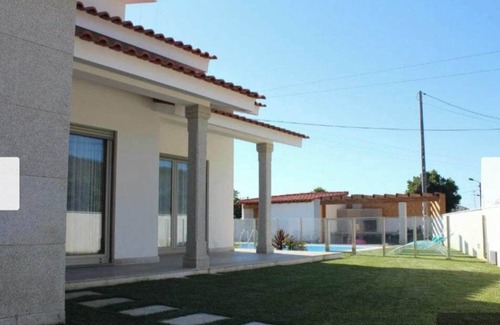 Marinhas Casa | Moradia dos Telhadinhos Avec Piscine a 1.5km de la Plage et 1.5 km de la Montagn