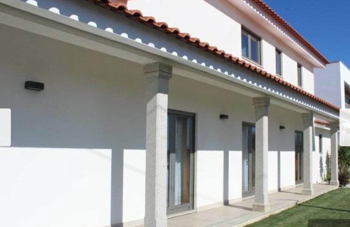 Marinhas Casa | Moradia dos Telhadinhos Avec Piscine a 1.5km de la Plage et 1.5 km de la Montagn