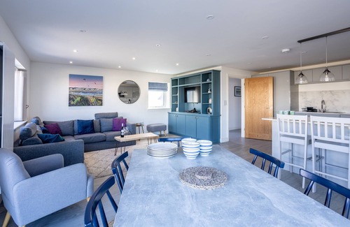 Rhosneigr Casa | Morawelon: 100m from the beach in Rhosneigr